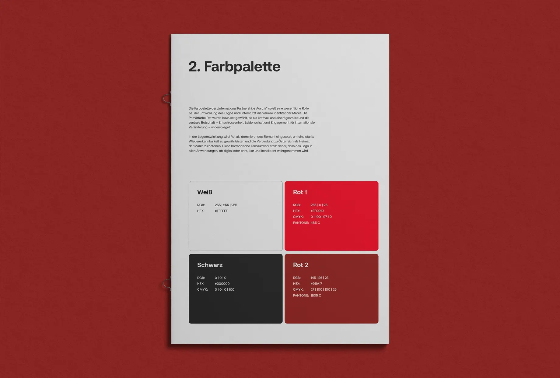Seite „2. Farbpalette“ auf dunkelrotem Grund: Beschreibung der Primärfarbe Rot, darunter vier Farbfelder — Weiss, Rot 1, Schwarz und Rot 2 — mit RGB-, HEX-, CMYK- und Pantone-Werten.