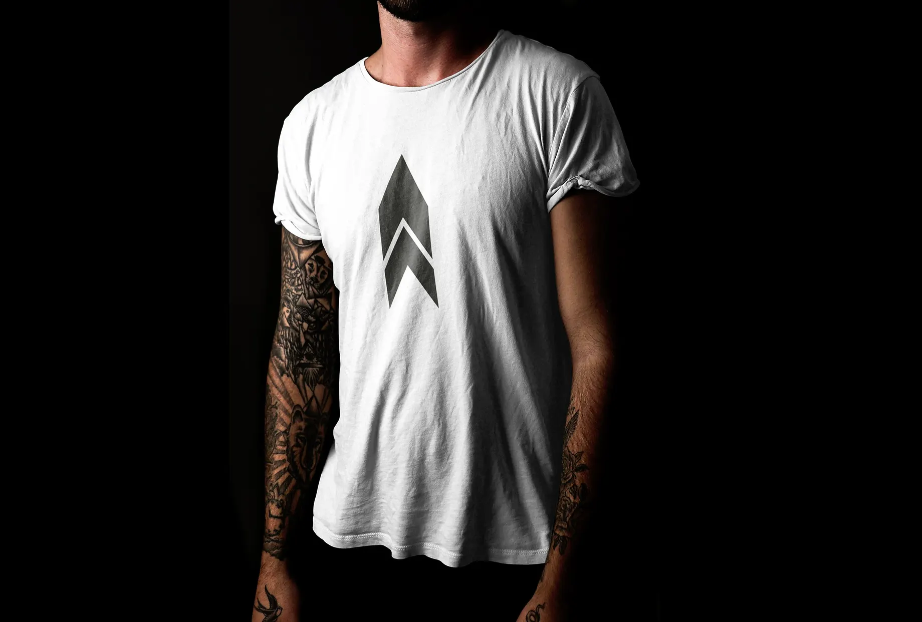T-Shirt Beispiel für die Anwendung des neuen Corporate Designs von Kästle Ski.